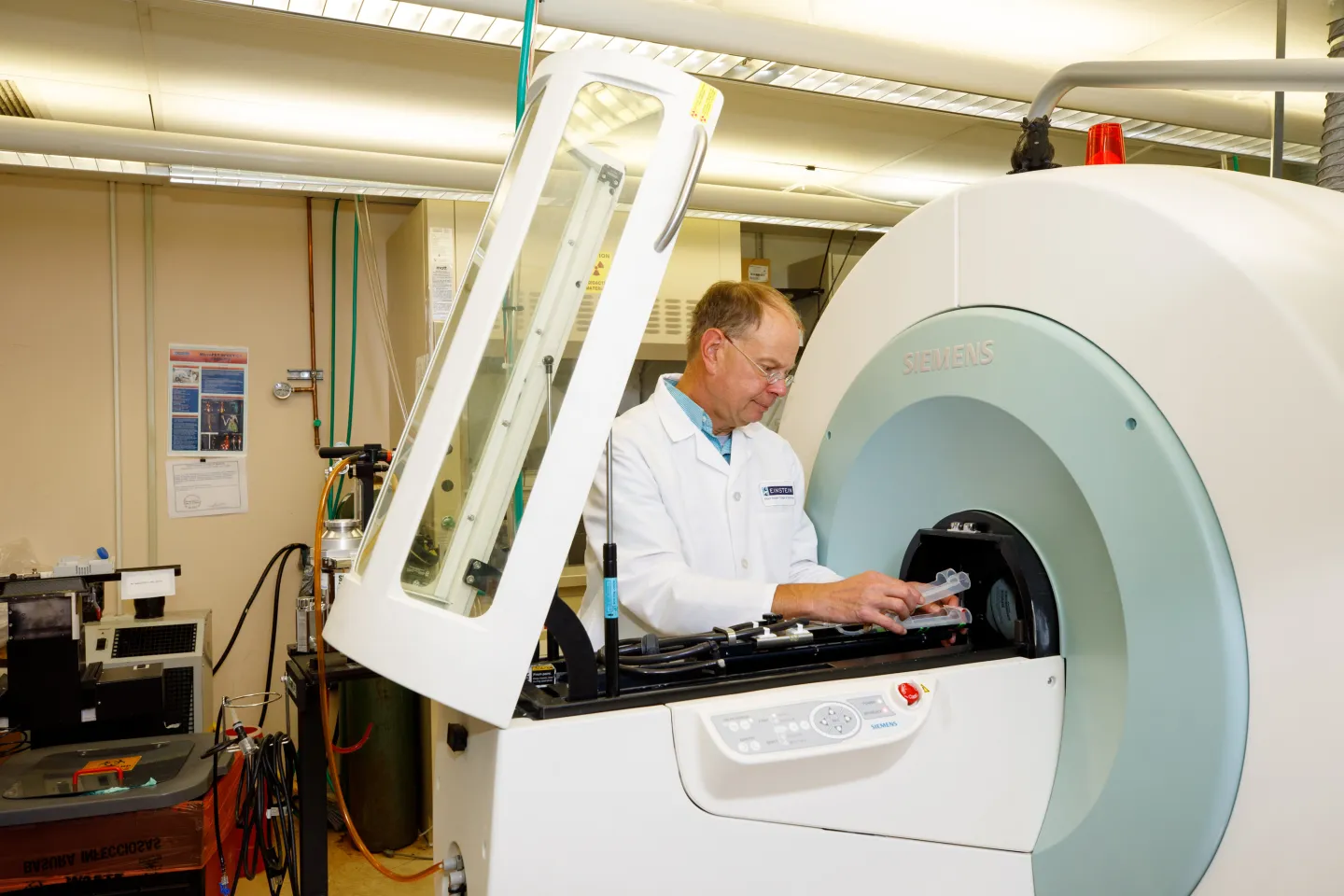 Shared Facilities Banner-Micropet Facility