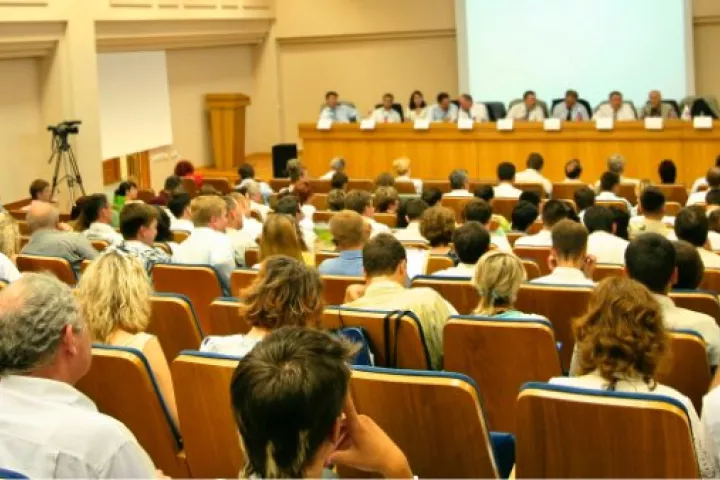 Offer Didactics and Conferences