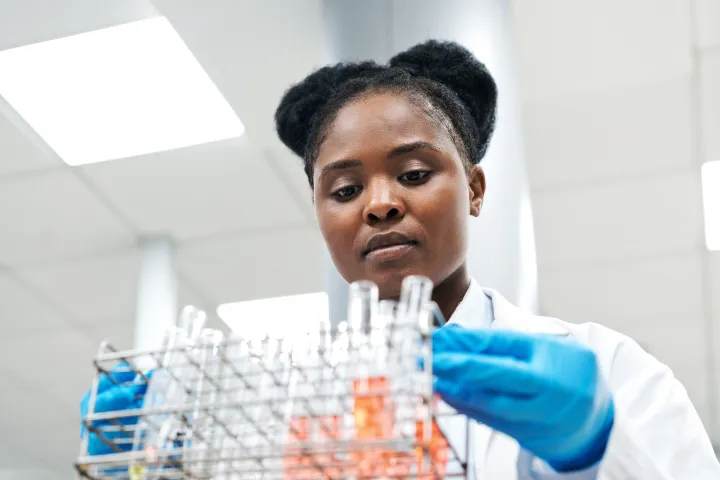 scientist-student-professor-lab