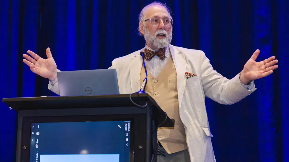 Dr. Michael Prystowsky Receives 2026 ASIP Robbins Distinguished Educator Award